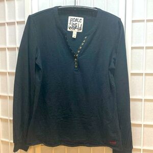 Peace Top-XS. NWOT